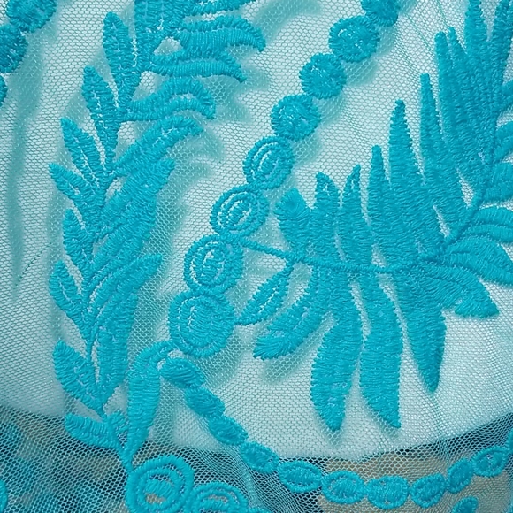 ADIVA Turquoise Lace Top sz Large - Picture 5 of 8